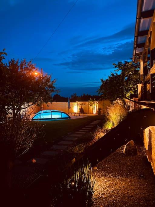 Pool, Sauna Und Blick Ins Gruene Wittenberg Luaran gambar